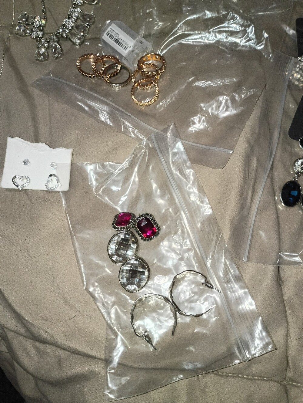 Mixed Jewelry Lot - 30 Pieces - Picture 3 of 8